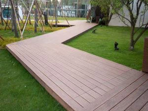 갈색 가닥 대나무 야외 장식